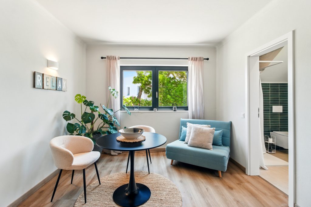 Lounge area