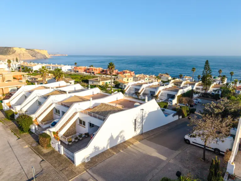 algarve-holiday-lets-occupancy-vs-annual-returns-2026