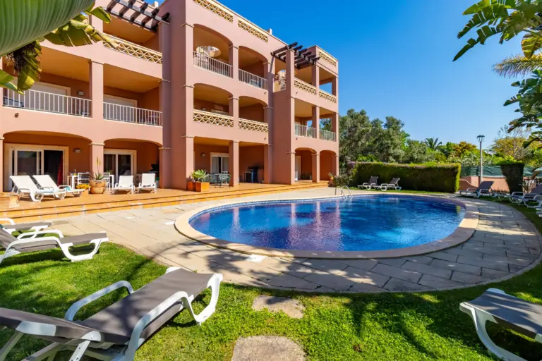 Calendar showing cancelled bookings for an Algarve holiday let with a property manager updating availability