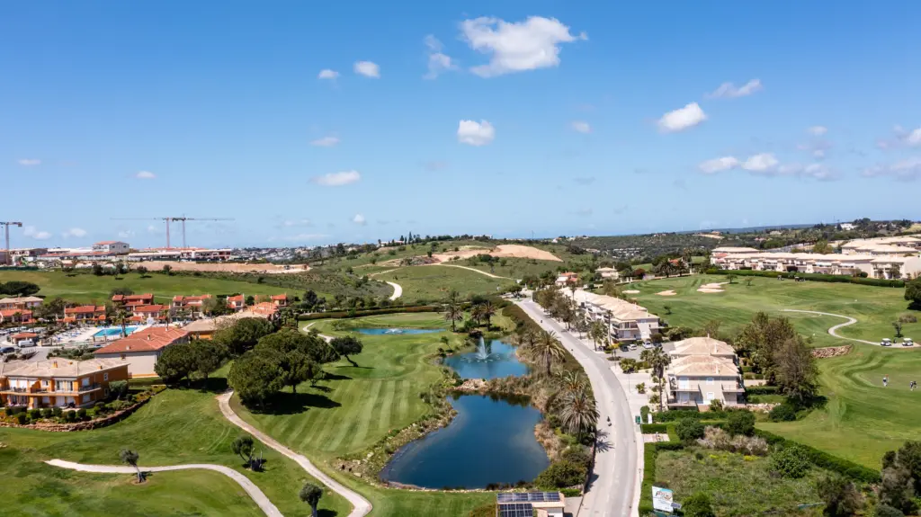 Alojamento Local registration for an Algarve holiday let in 2026